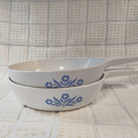 2 Vintage Corning Ware Cornflower Blue P-83-B Sauce Pan Skillets - Picture 2 of 10